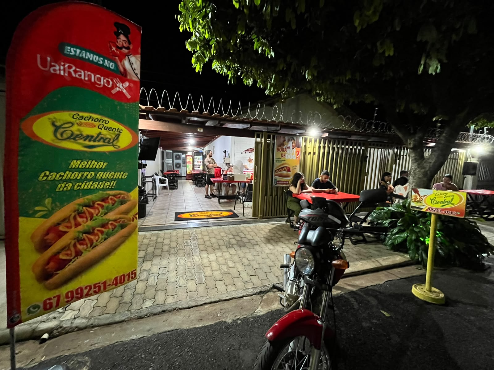  Casa de Suco e Cachorro Quente Central